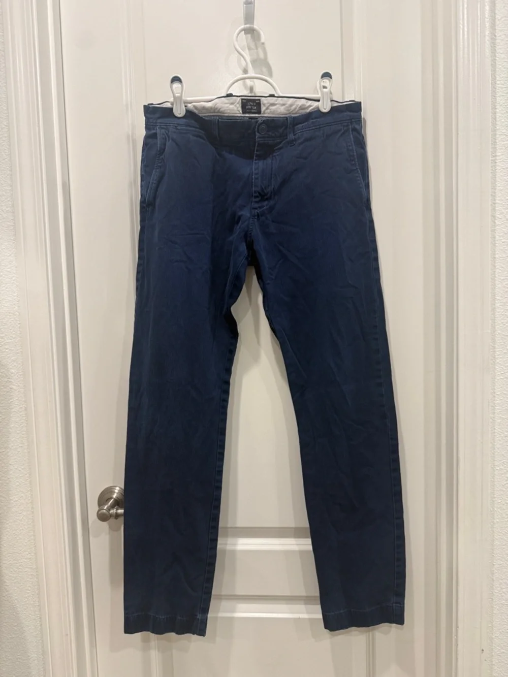 Men’s J. Crew Navy 484 Slim Straight Chinos